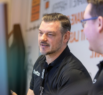 full hero banner - desktop (4)